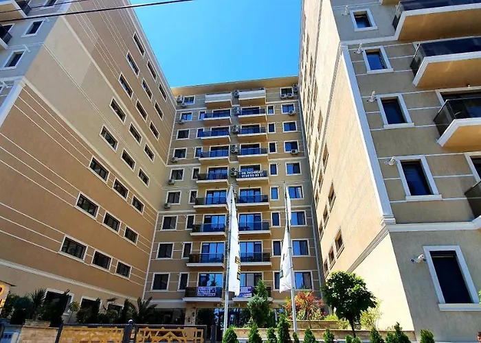Solid Residence Mamaia