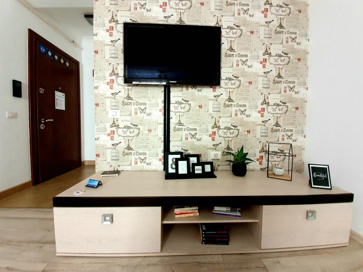 Solid Apartment Mamaia