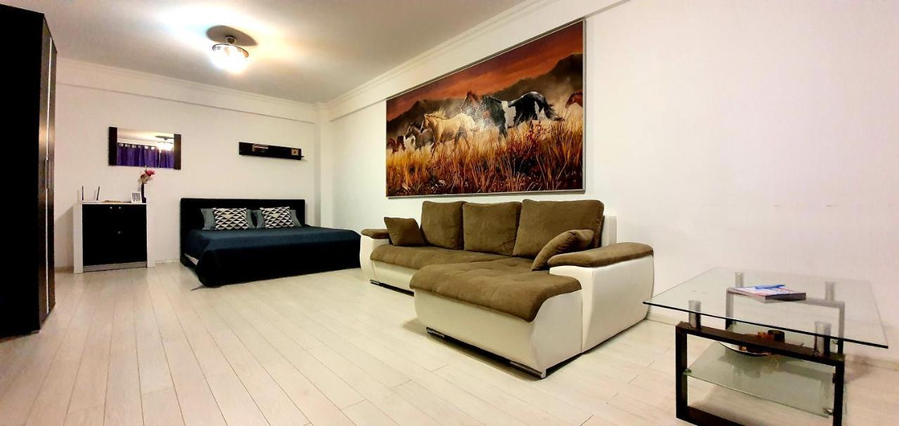 Apartment Solid *