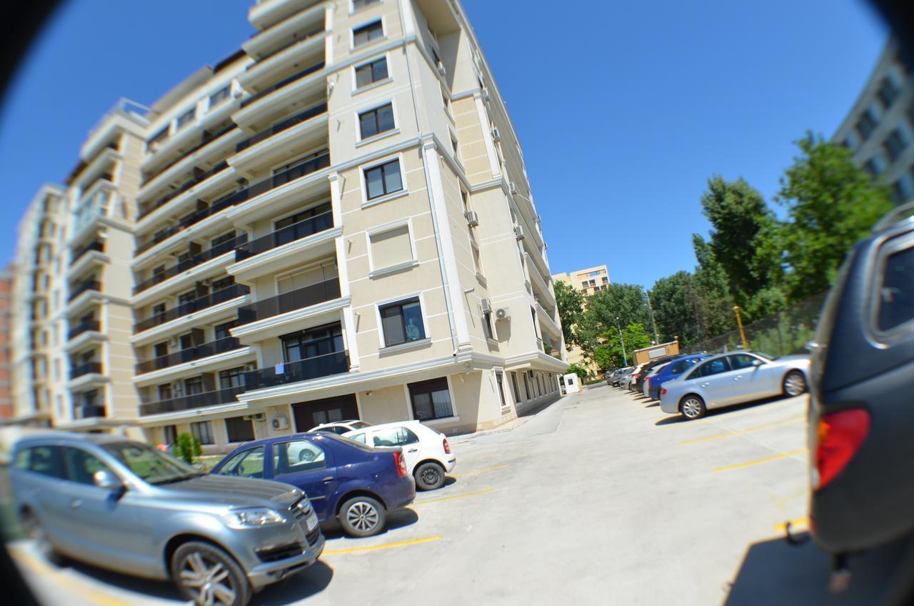 Solid Apartment Mamaia